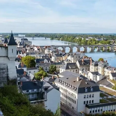 L'Escapade : Maison Centre-Ville Avec Cour Saumur Exterior photo